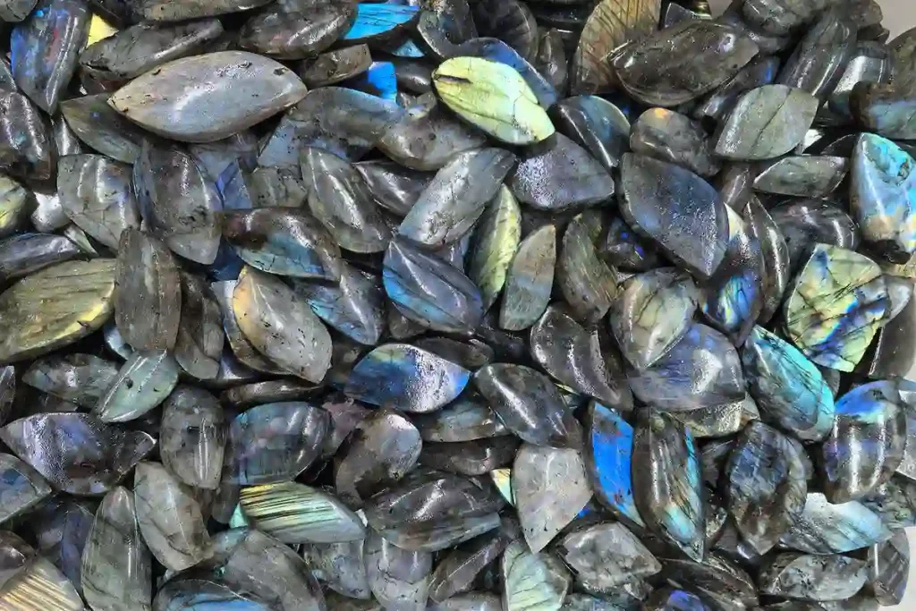 labradorite pendant with blue flash showing labradorite spiritual meaning and energy symbolism