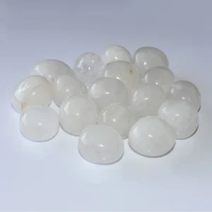High-quality natural milky quartz tumbled stone wholesale inventory, perfect for crystal gift sets and bulk retail jewelry sourcing.