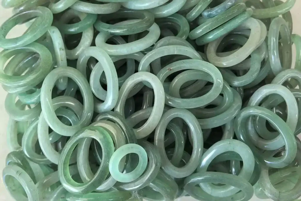 green aventurine meaning oval stone beads for jewelry and crystal gifts