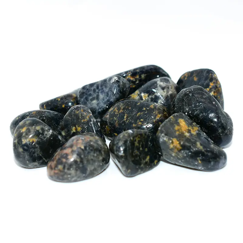 20–30 mm Iolite Tumbled Stones Wholesale with natural blue-gray colors and irregular polished shapes