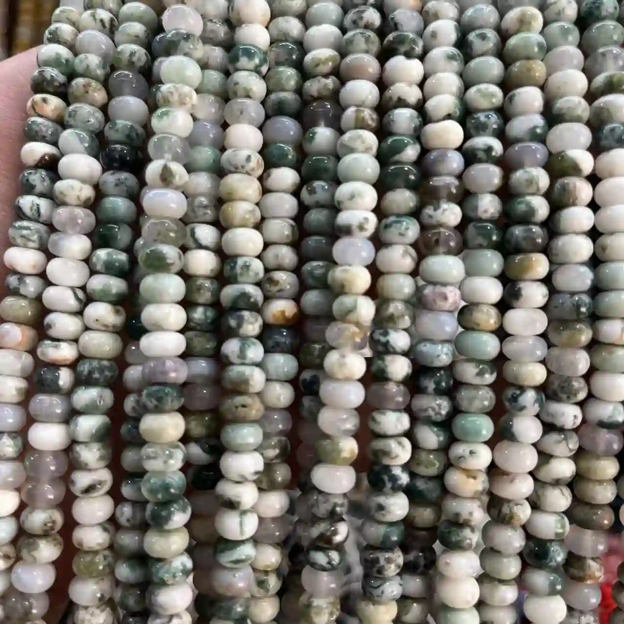 Tree Agate Meaning: Appearance, Uses, and a Wholesale Buyer’s Guide
